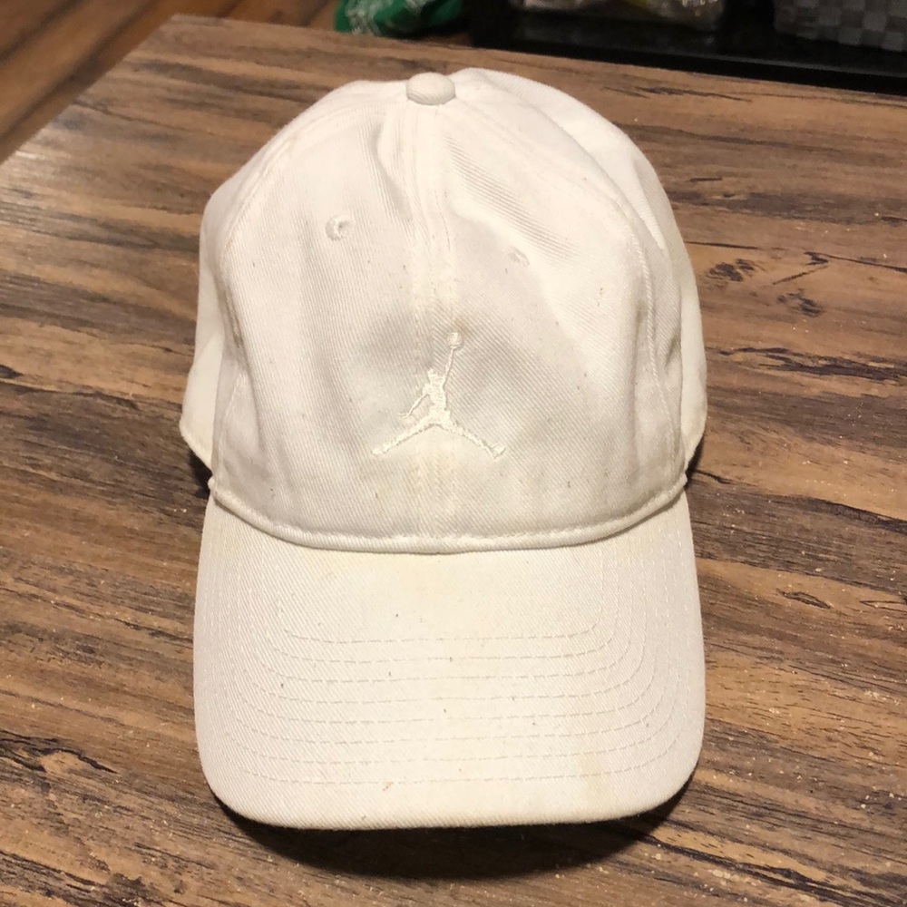 💕3/$40💕Jordan White Cap